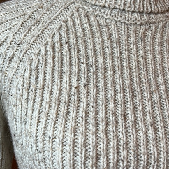 Joseph Turtleneck Ribbed Knit Split Hem Pullover Sweater Sz-S - Picture 4 of 13